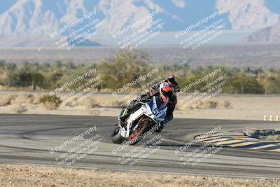 media/Dec-07-2025-CVMA (Sun) [[3e7d2de5dc]]/Race 18-Formula Twins-Formula 40 UL/